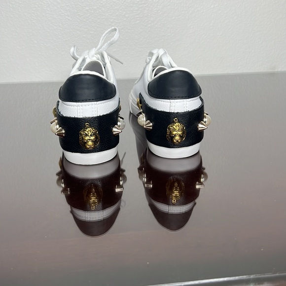 Monarchy lion studded sneakers - Picture 4 of 7